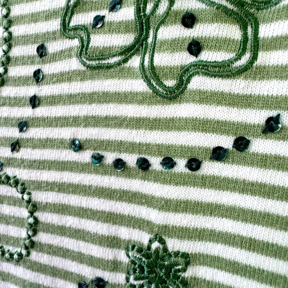 Shenanigans 6 Green & White top w/Embroidery & Sequins below a white V-neck - Picture 4 of 12